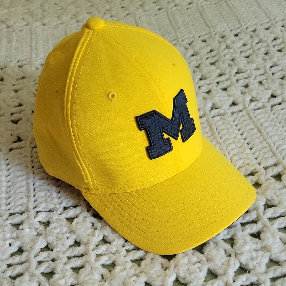 Nike Maize And Blue Cap